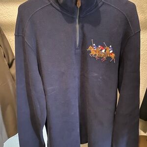 Bundle : POLO navy blue sweater and cap.